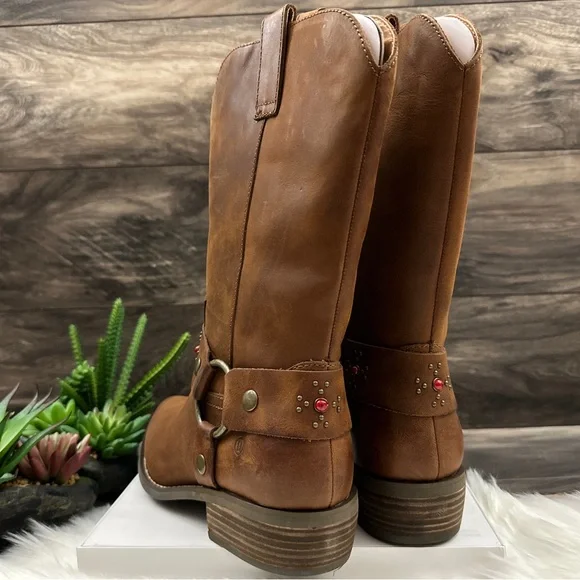 NIB Dingo Dan Post Madre Western Boots Harness Studs Cognac Leather - Picture 8 of 14